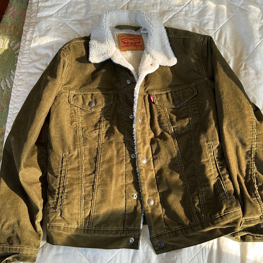 Levi’s women’s olive green corduroy fleece lined jacket NEW S